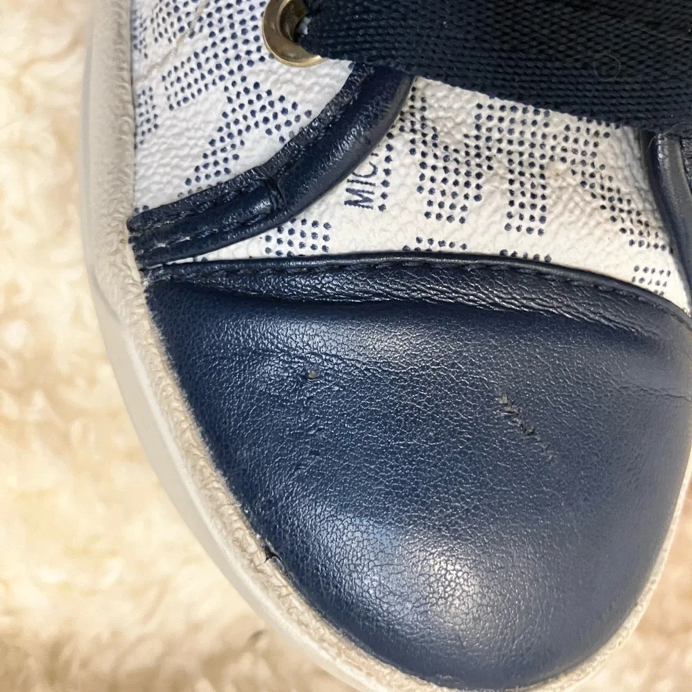 Michael Kors City MK Monogram Fashion Sneakers White Navy Blue Shoe Women's 6M